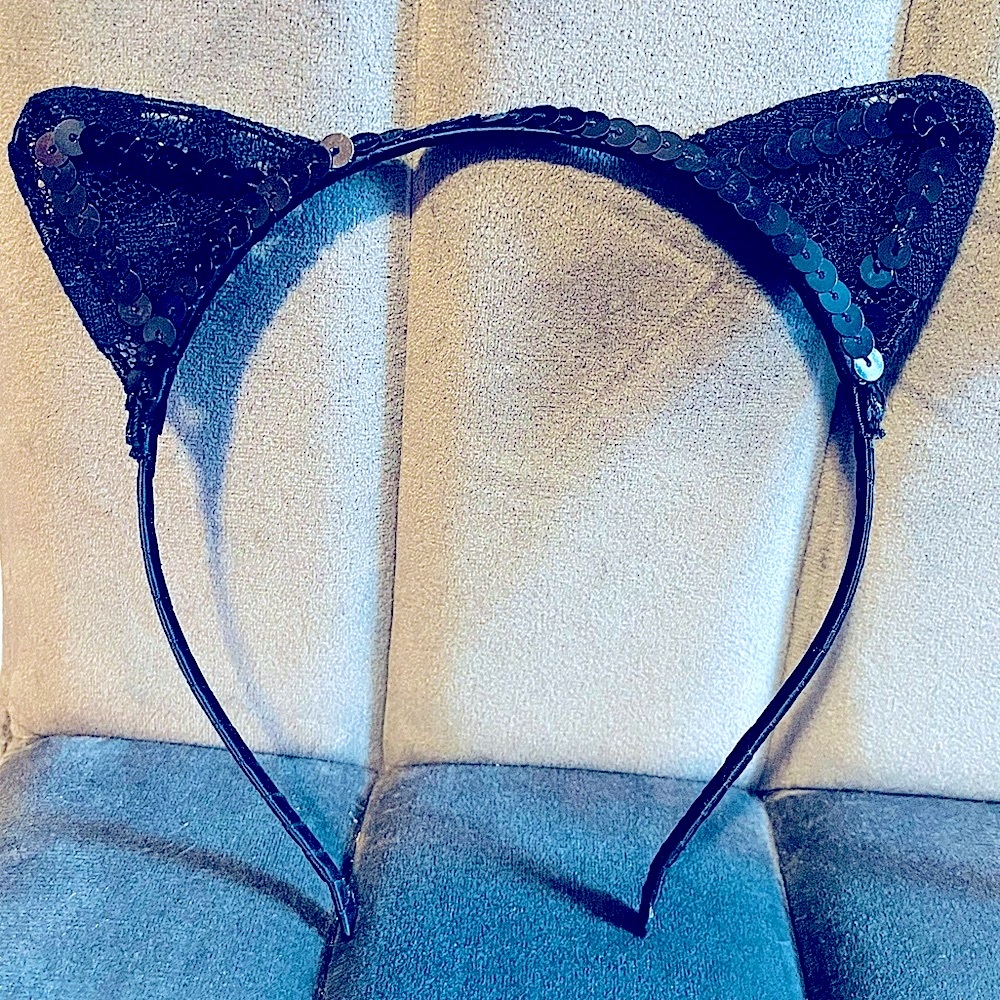 🎊💥HP!!💥🎊 Black Lace & Sequin Cat Ears Headband - Picture 8 of 9
